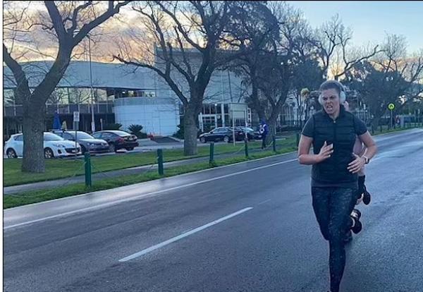 أسترالية تتمكن من المشي مجددا بعد سنوات من إصابتها بالشلل التام